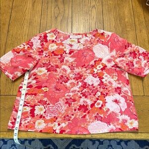 Traffic People Pink and Red Crop Top Vibrant Design